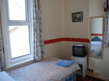 Dolphins Bed & Breakfast 3*