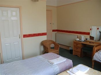 Dolphins Bed & Breakfast Bournemouth