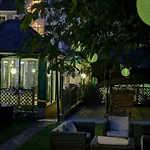 Norfolk Royale Hotel