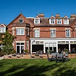 The Cliff House Hotel