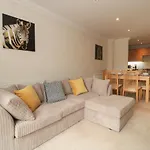 4B Waltham Road