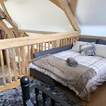 Grade 2 Listed Barn On The Edge Of Bournemouth And The New Forest
