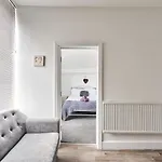 Modern Central Studio And One Bed Flats Close To The Beach