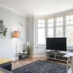 Luxury Apartment In Bournemouth