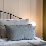 Stylish Central Apartment