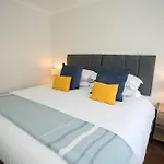 Chine Wood Retreat - Walk To The Beach And The Lovely Westbourne - Free Parking
