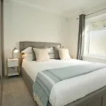 Chine Wood Retreat - Walk To The Beach And The Lovely Westbourne - Free Parking