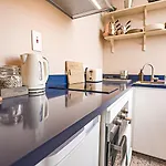 Burlington Mansions - Stunning Coastal Apartment