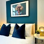 Ground Floor - Near The Beach - 3 Bedroom - New -