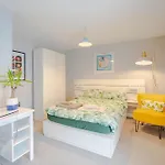 Stunning Bright Two Bedroom Apartment In Southbourne