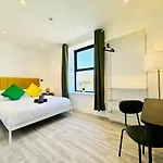 Central Bournemouth - 2-Bed - 4 Guests - Prime Spot