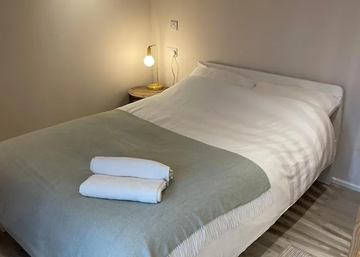 El Nido - Cosy Cabin In Southbourne, 5 Mins From Beach
