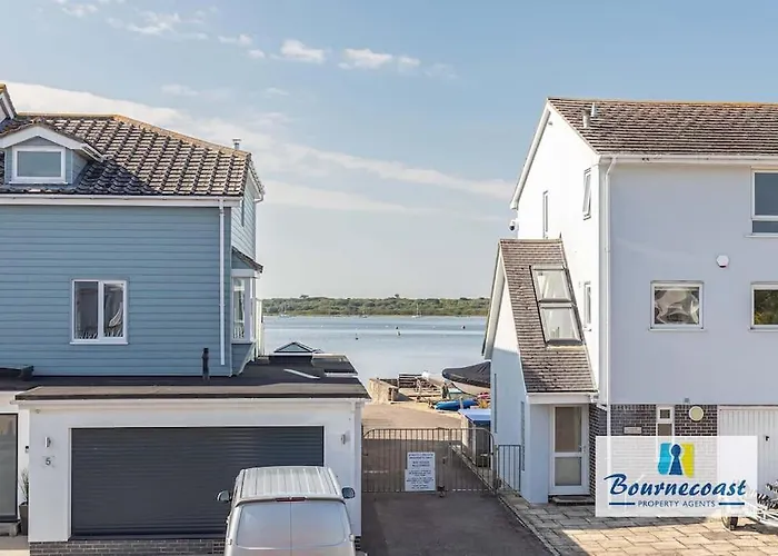 Bournecoast Townhouse With Views And Balcony-9602