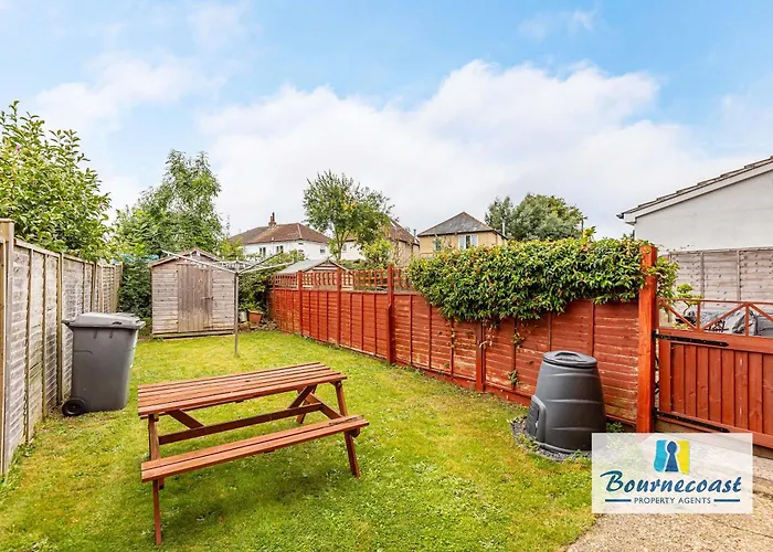 Bournecoast: Pet Friendly Flat With Garden - Fm667