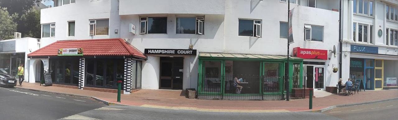 Hampshire Court Apartment *