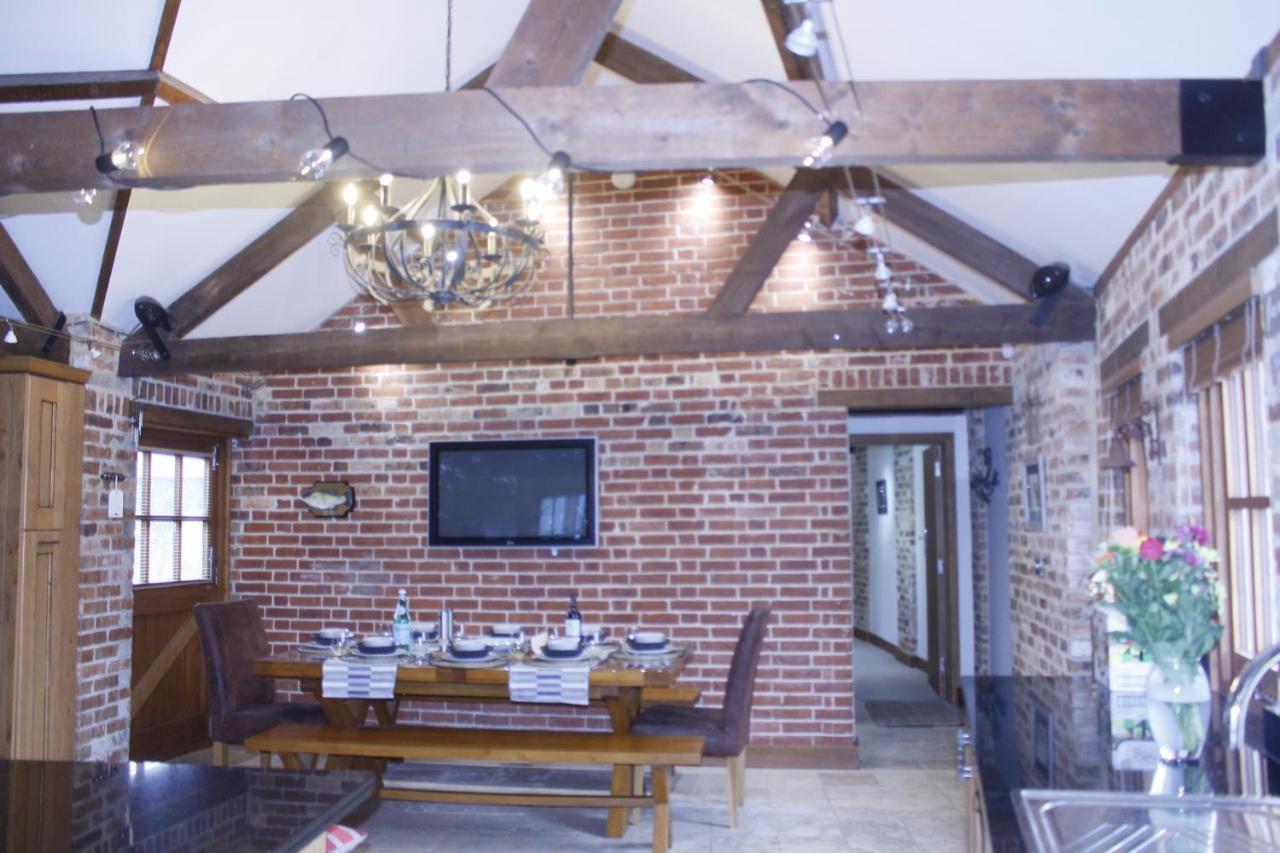 Holiday home Grade 2 Listed Barn On The Edge Of And The New Forest *