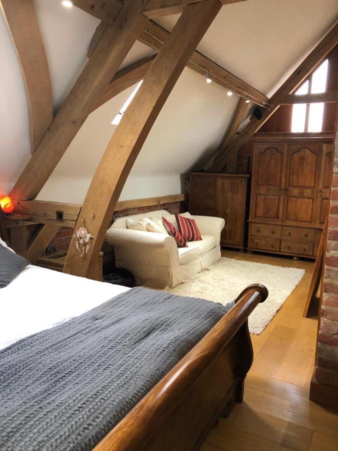 Grade 2 Listed Barn On The Edge Of And The New Forest Holiday home Bournemouth
