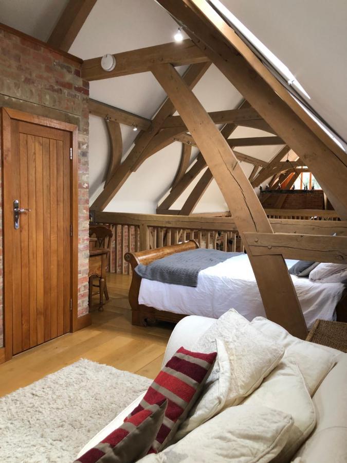 Grade 2 Listed Barn On The Edge Of And The New Forest * Bournemouth