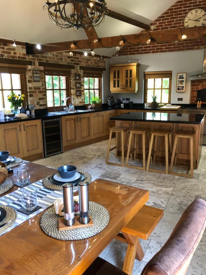 Grade 2 Listed Barn On The Edge Of And The New Forest * Bournemouth