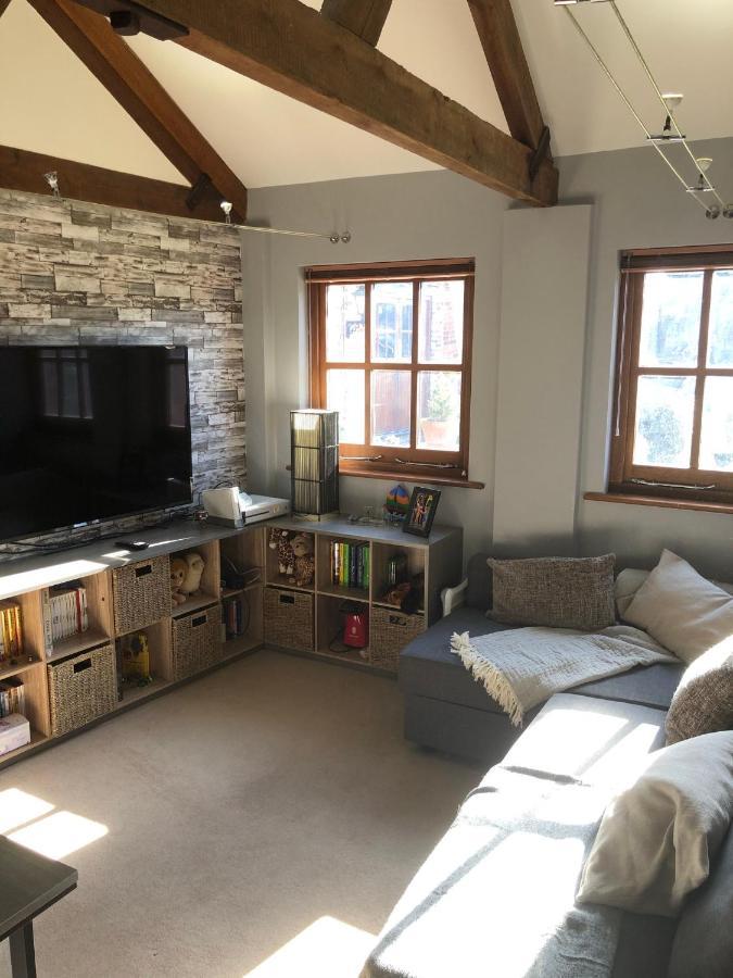 Holiday home Grade 2 Listed Barn On The Edge Of And The New Forest *