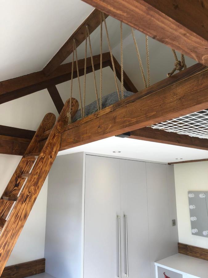 Grade 2 Listed Barn On The Edge Of And The New Forest *
