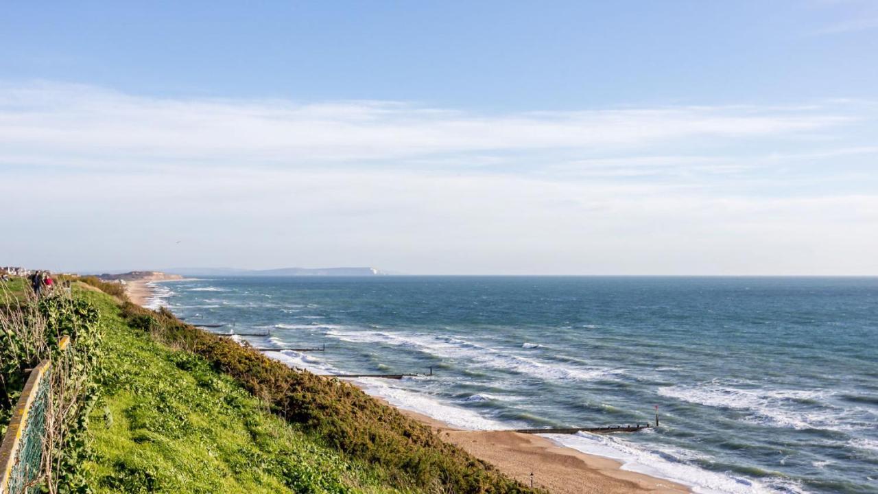 Holiday home Beachcliff *