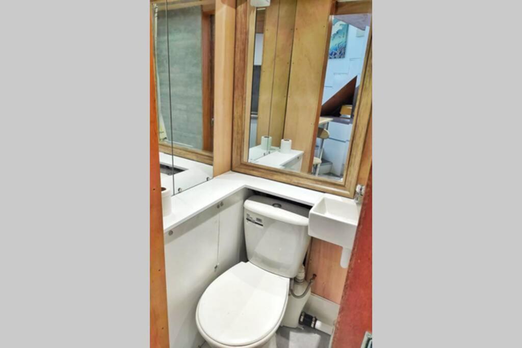 Cute & Cosy Loft-style Studio Close To Beach Apartment