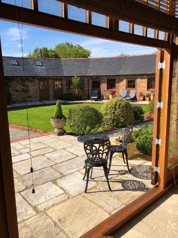 Grade 2 Listed Barn On The Edge Of And The New Forest Holiday home *