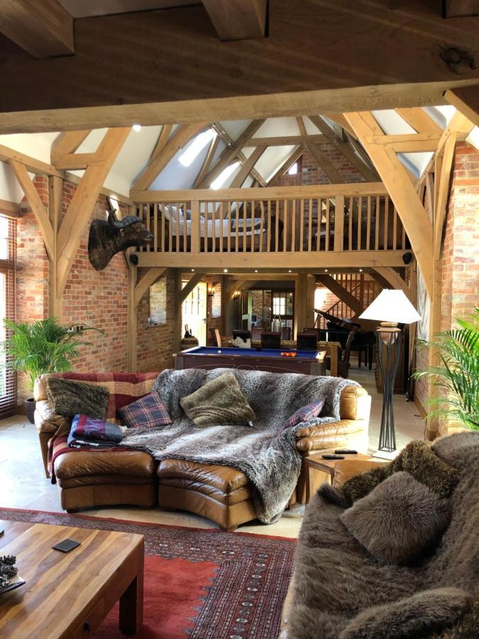 Grade 2 Listed Barn On The Edge Of And The New Forest Holiday home Bournemouth