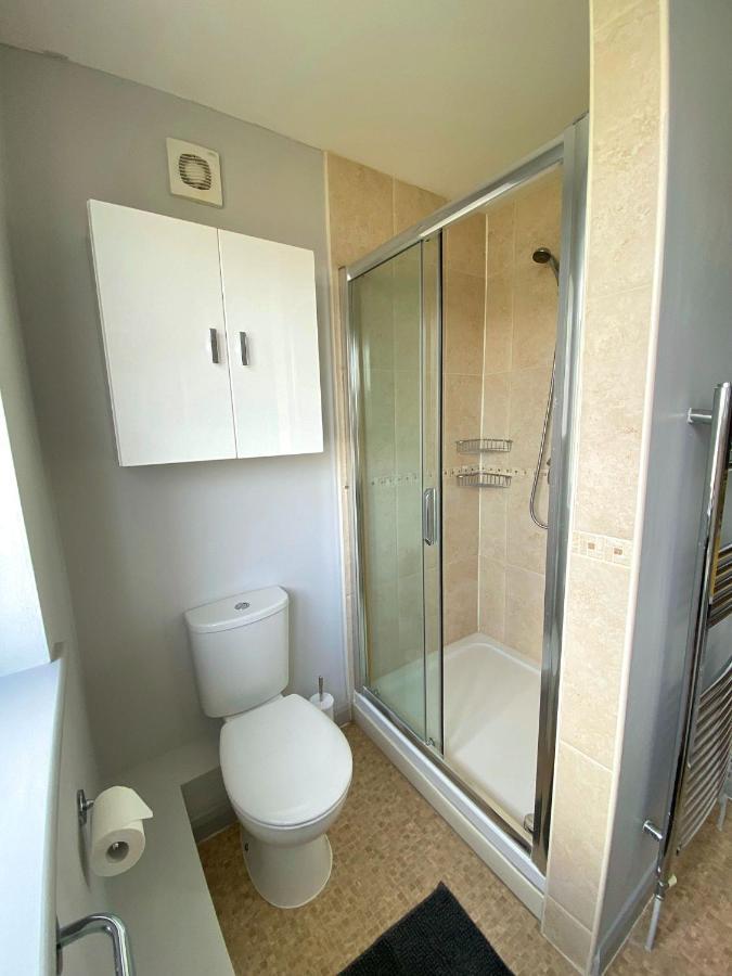 Holiday home Seaside Serenity: 4-bedroom House With Garden