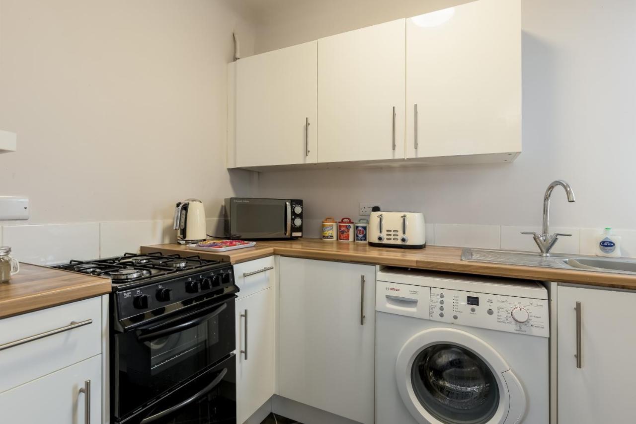 Apartment Lima Ltd-4 Beds-large -long Deal-business-parking Bournemouth