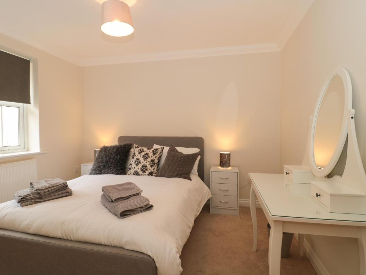 4B Waltham Road * Bournemouth