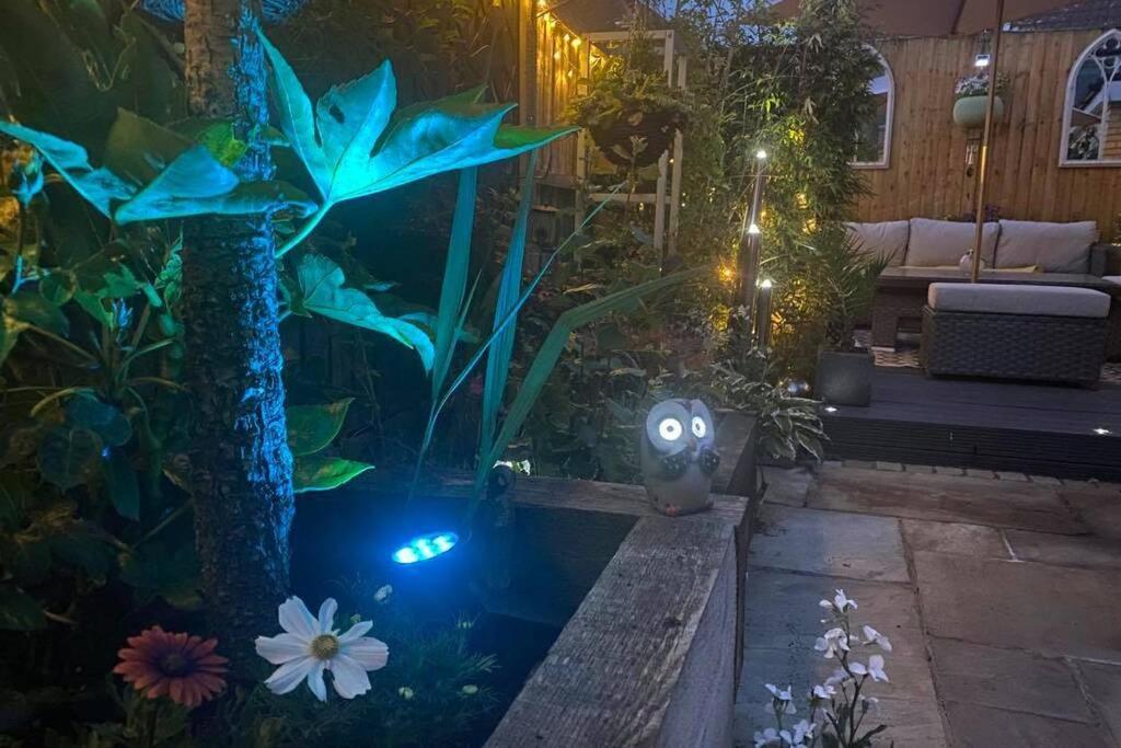 Secret Gem 1 Bed Garden Flat Private Luxury Hot Tub Apartment