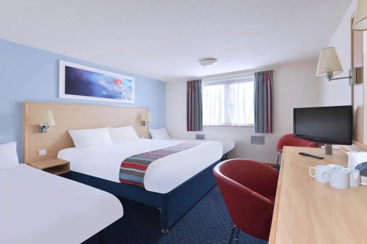 Travelodge 3*