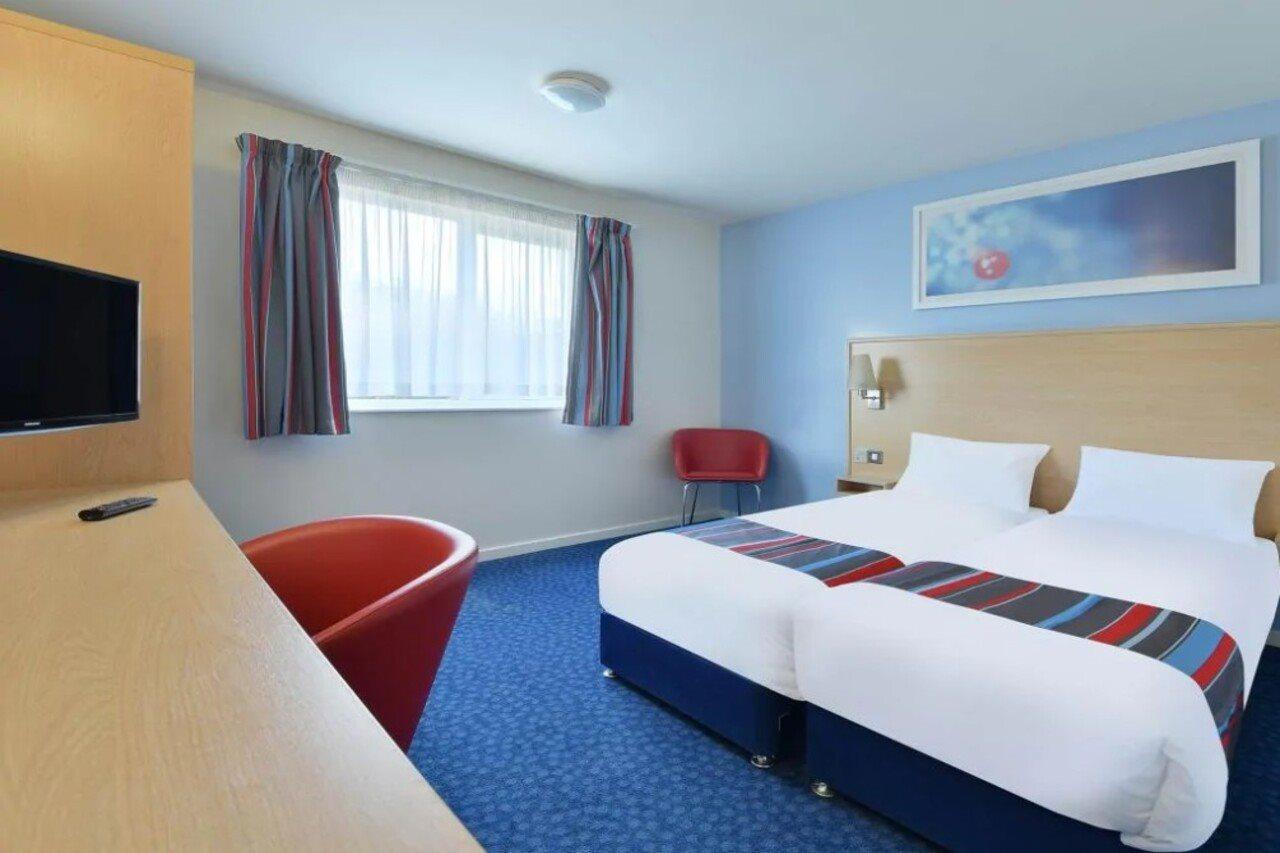 Travelodge Hotel 3*