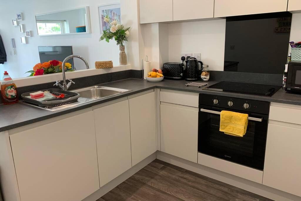 Nr Town Train Coach Shops Lovely Entire Allows Quiet Good Dogs Bournemouth
