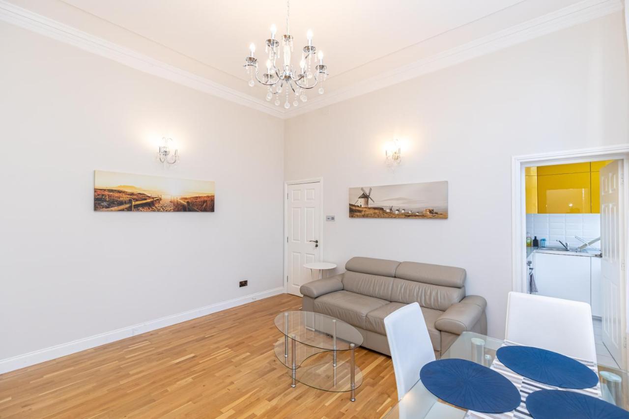 Holiday Beach Flat In Bournemouth, England, Uk *