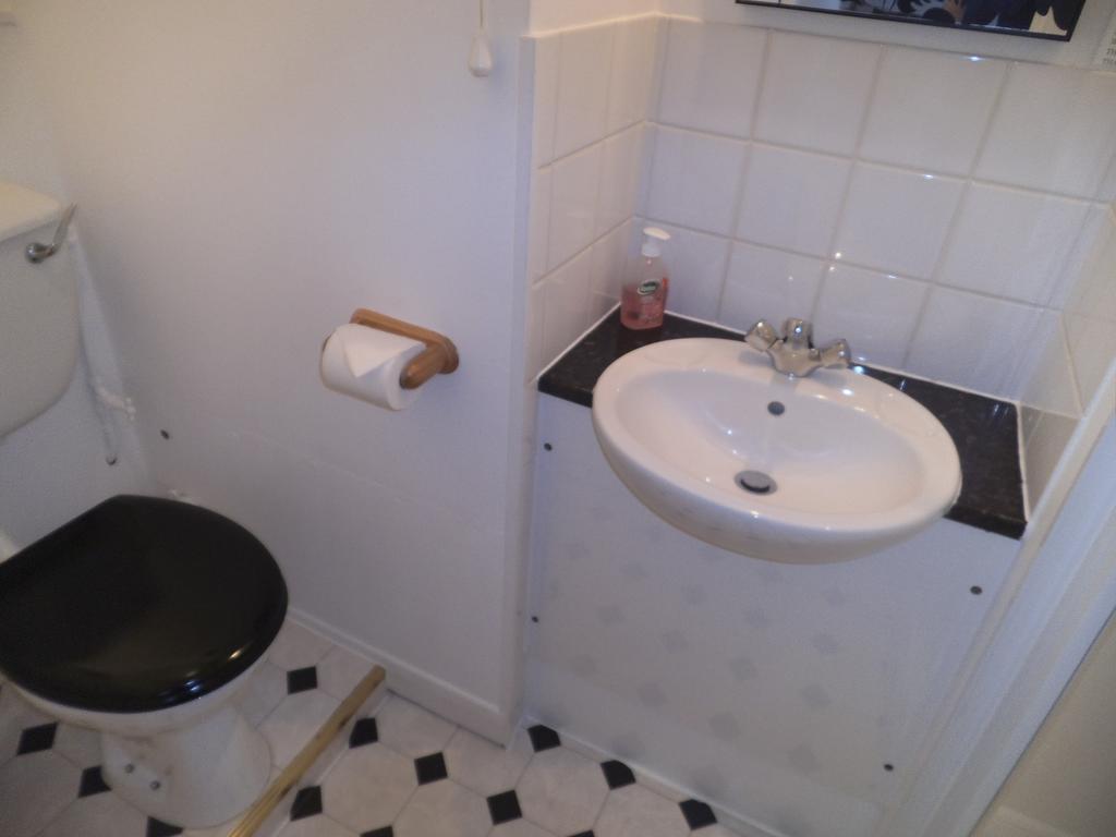 The Carlton Guest house 4*