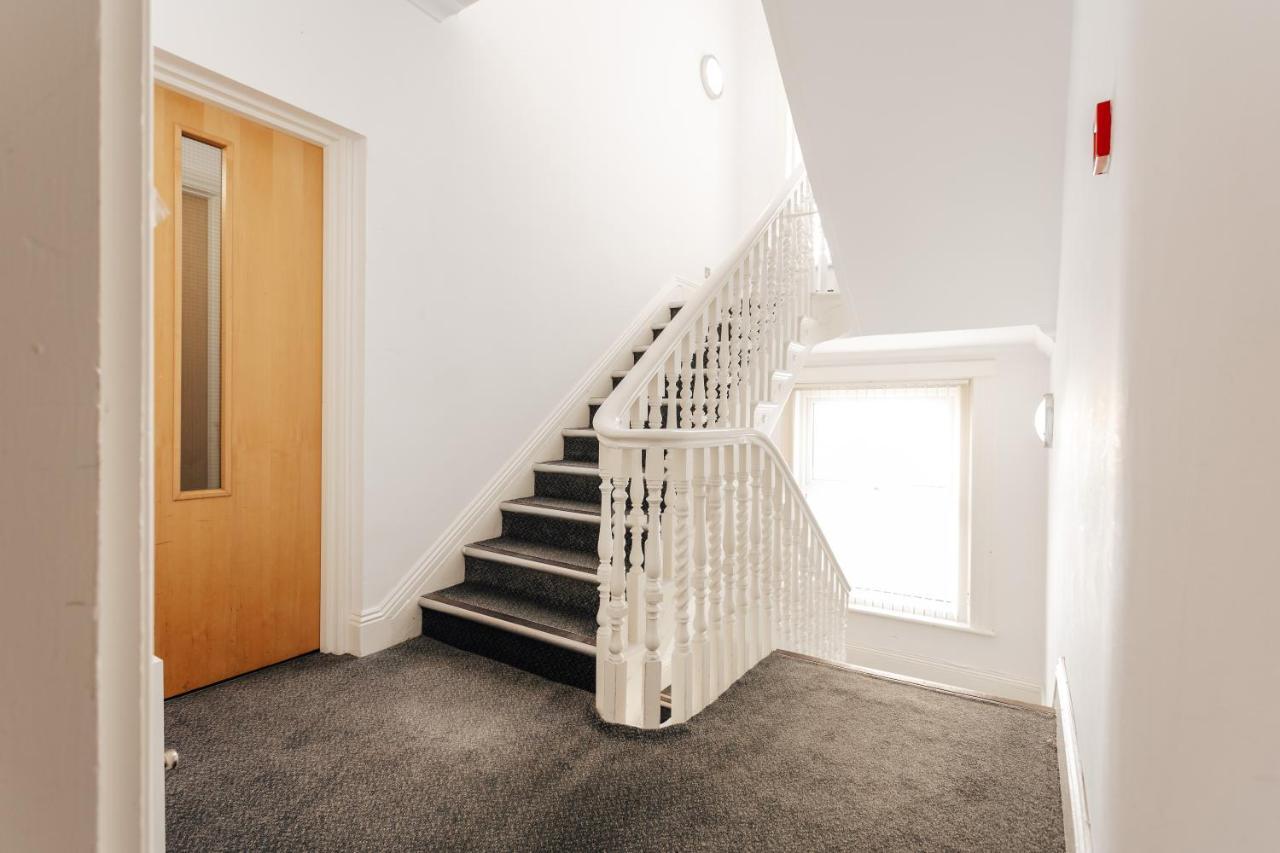 Apartment Spacious 2 Bedroom Flat Near And Town Centre Bournemouth