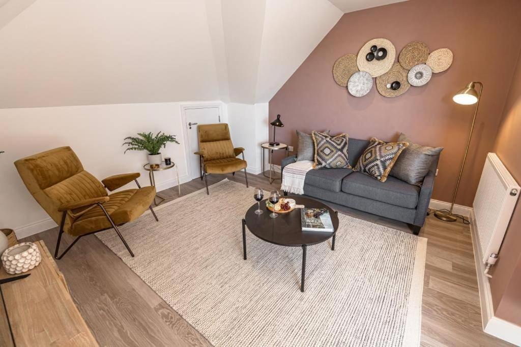 Bournecoast - Stylish Flat With Balcony - Sea Views - 10 Min Walk To - Parking - Wifi - Fm8407 Apartment
