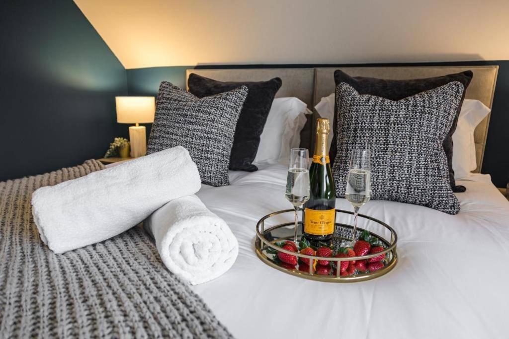Bournecoast - Stylish Flat With Balcony - Sea Views - 10 Min Walk To - Parking - Wifi - Fm8407 Apartment *