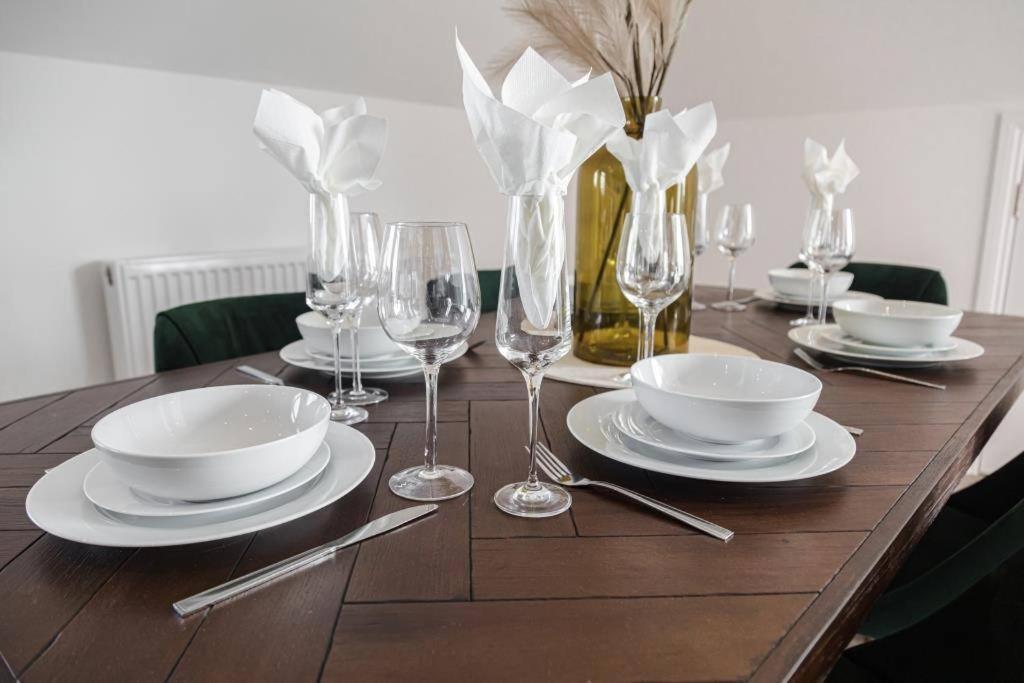 Bournecoast - Stylish Flat With Balcony - Sea Views - 10 Min Walk To - Parking - Wifi - Fm8407 Apartment
