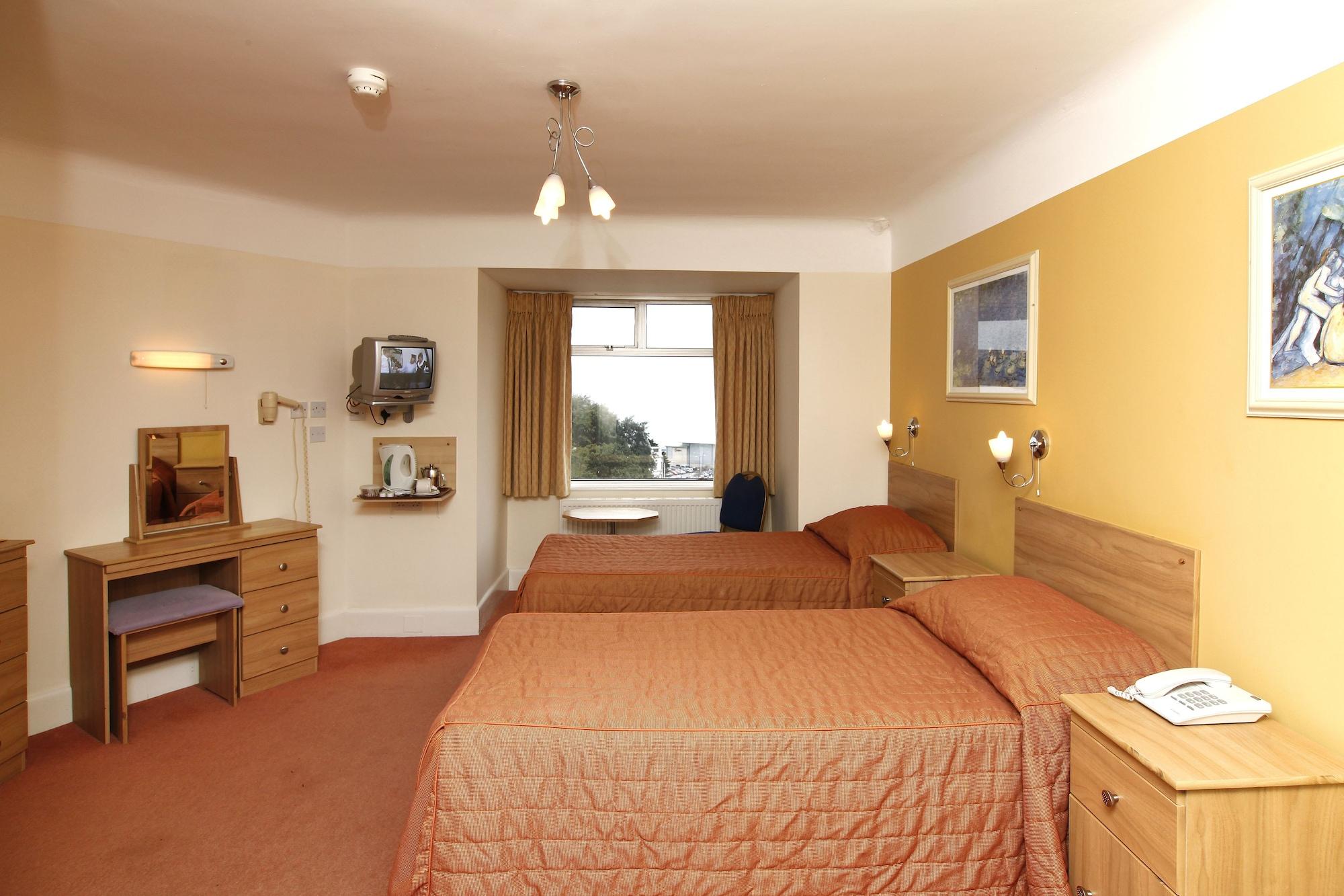 Hotel Russell Court 2*