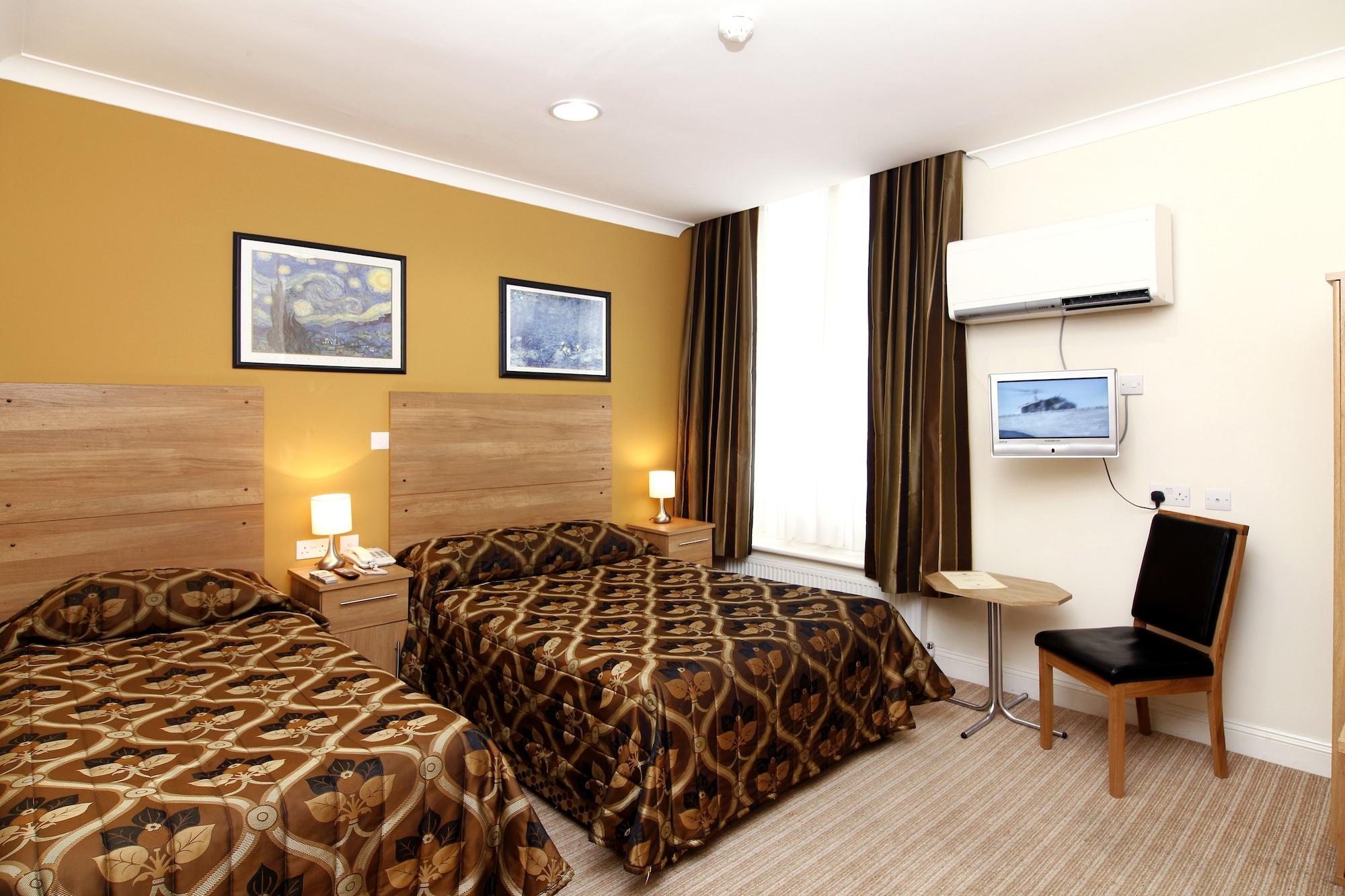 Hotel Russell Court