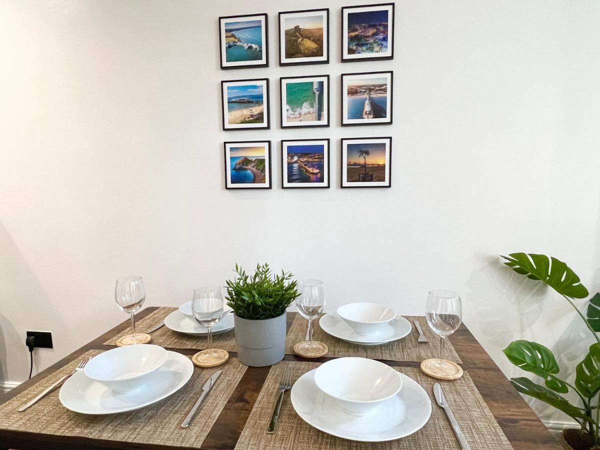 Lovely Apartment, One Minute From And Town. Apartment Bournemouth