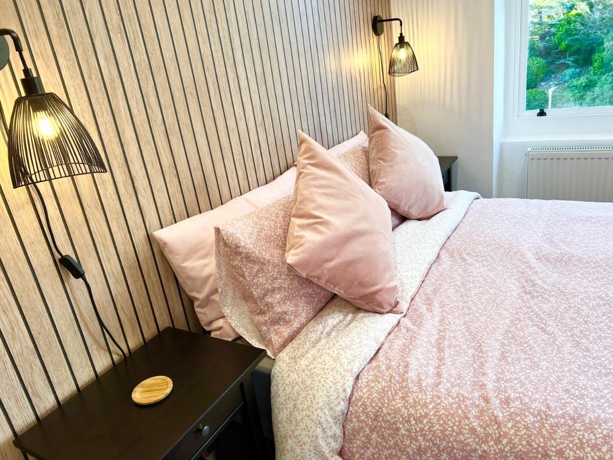 Lovely Apartment, One Minute From And Town. Apartment *