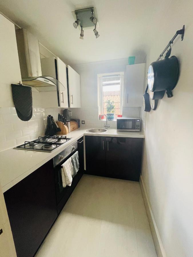 1 Bed With Terrace & Off-road Parking * Bournemouth