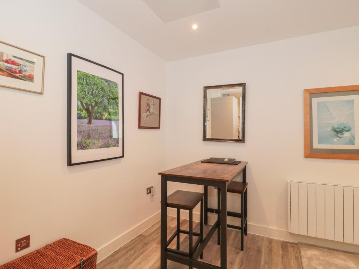 Apartment Flat 2 *