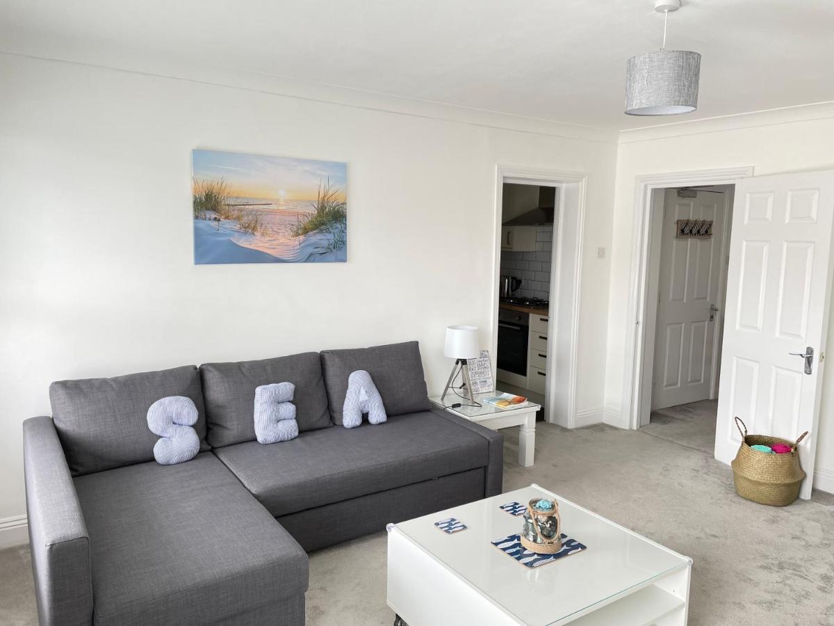 Light And Airy 1 Bedroom Flat 700m From The Bournemouth