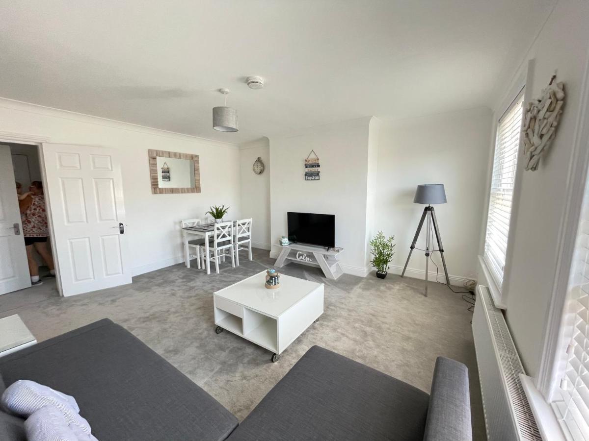 Apartment Light And Airy 1 Bedroom Flat 700m From The